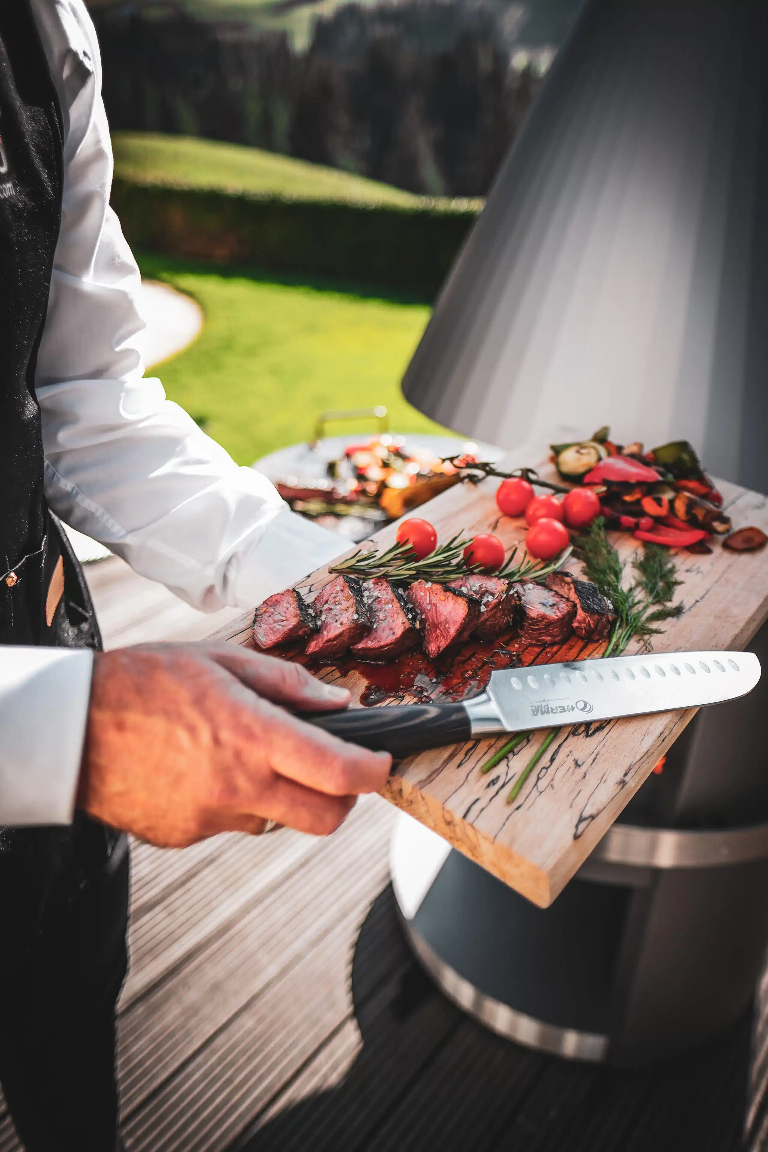 Feinstes Steak vom Gartenkamin